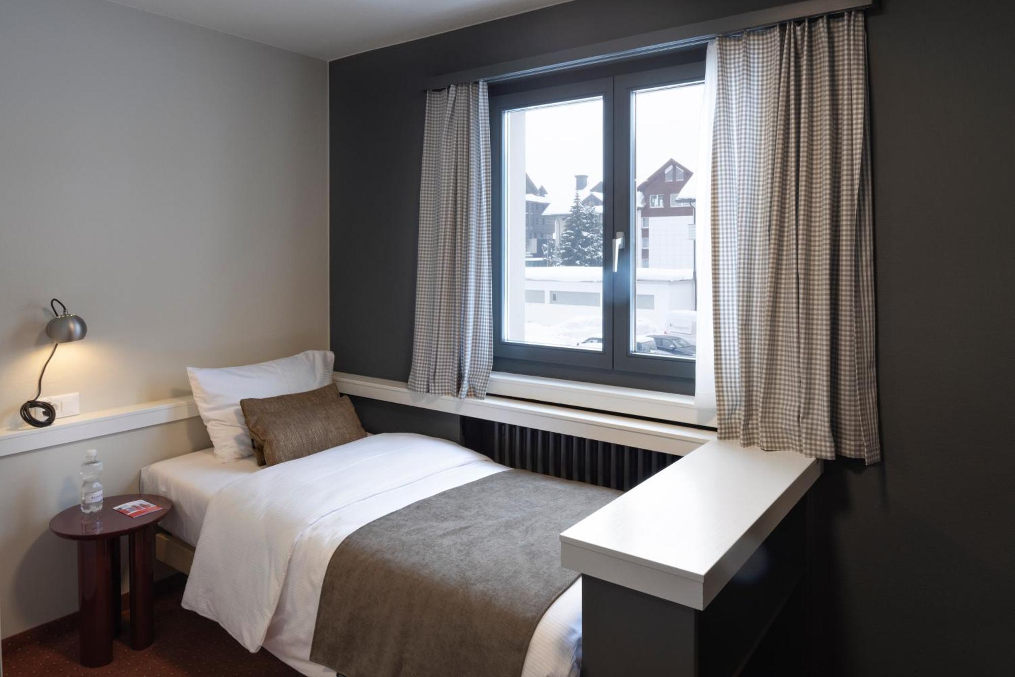 Hotel Bergidyll - Riders Haven Self Check-In Hotel Andermatt Exterior foto